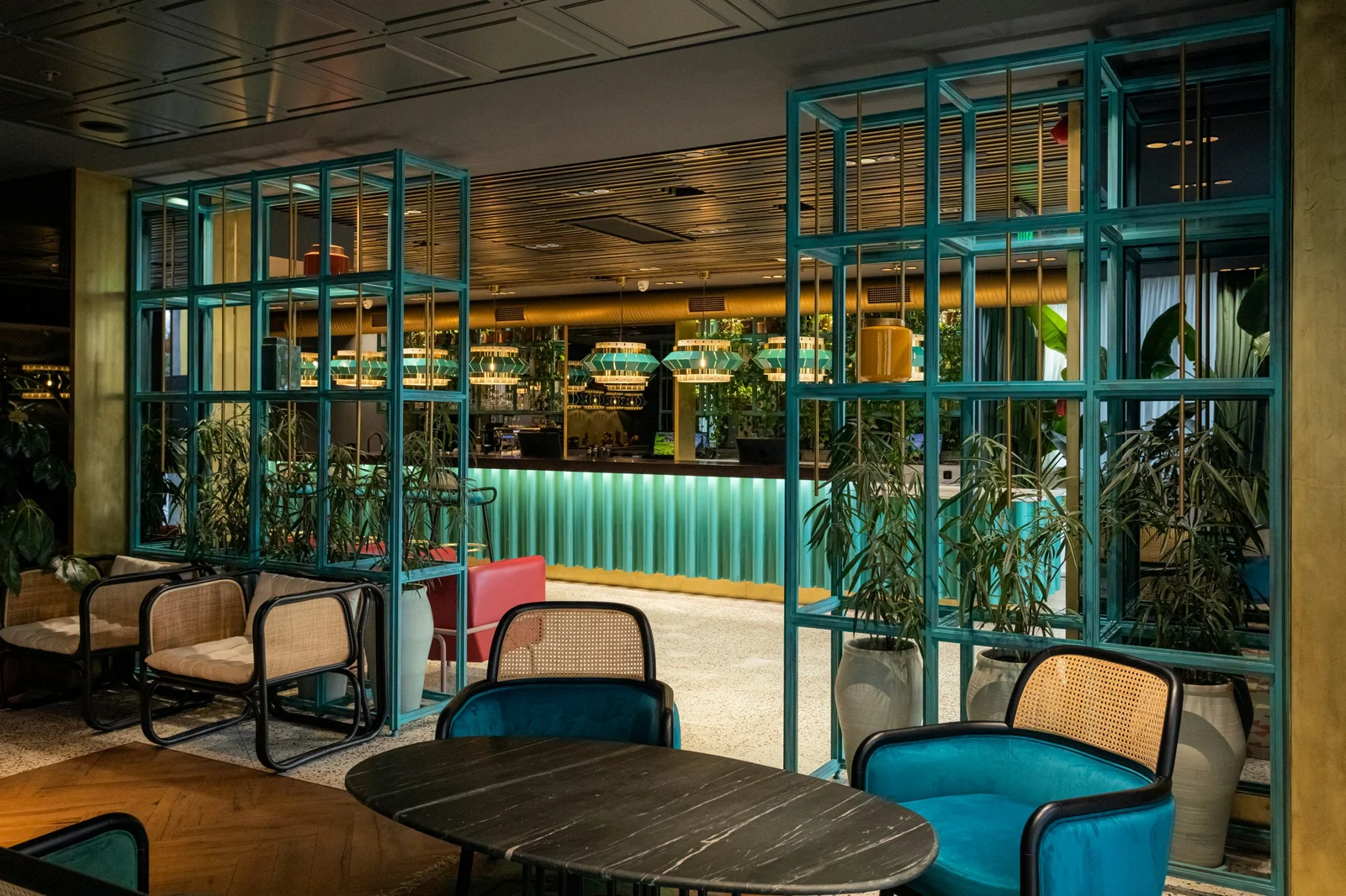 Свяжитесь с нами